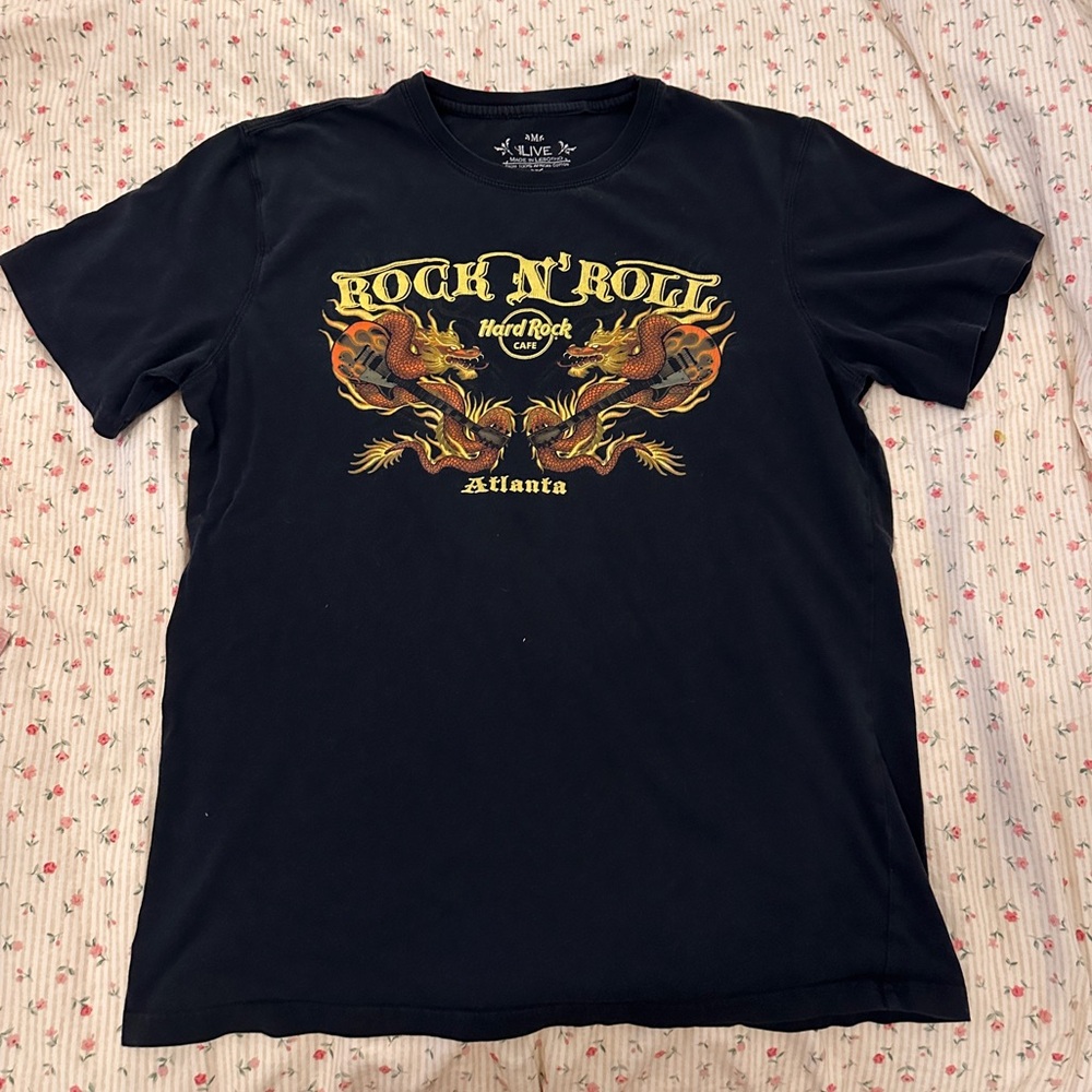 vintage hard rock cafe dragon graphic tee!
